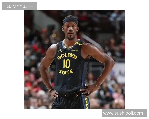 勇士队巴特勒全能领衔，库里缺阵下团队篮球制胜，小佩顿爆发成关键奇兵